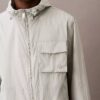 Nailoninen hupullinen rento takki Nailoninen hupullinen rento takki