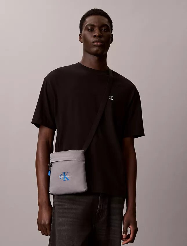 Nylon Monologo Flatpack Nylon Monologo Flatpack