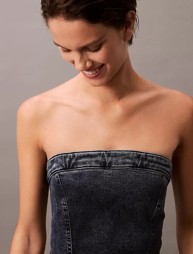 Olkaimeton Denim-minimekko Olkaimeton Denim-minimekko