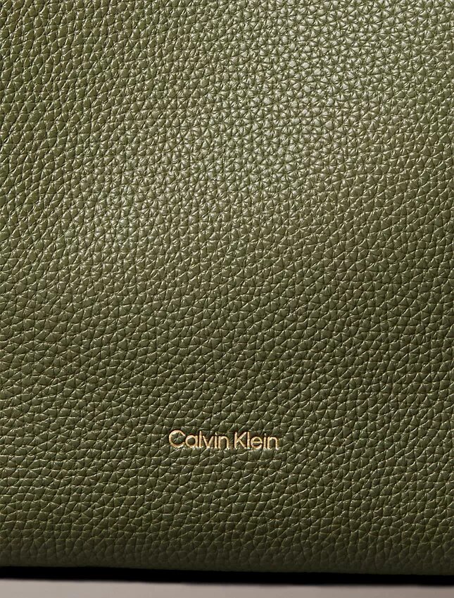 Pebble Grain Slouchy -laukku Pebble Grain Slouchy -laukku