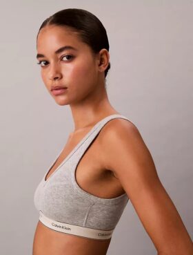 Perinteinen, kevyesti vuorattu, Cotton Stretch-mallinen kolmiomallinen Bralette Perinteinen, kevyesti vuorattu, Cotton Stretch-mallinen kolmiomallinen Bralette