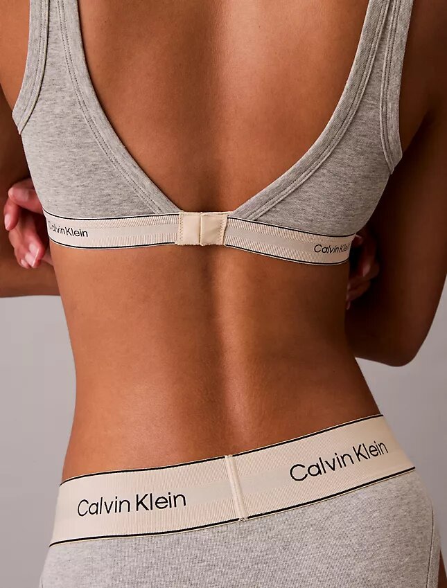 Perinteinen, kevyesti vuorattu, Cotton Stretch-mallinen kolmiomallinen Bralette Perinteinen, kevyesti vuorattu, Cotton Stretch-mallinen kolmiomallinen Bralette