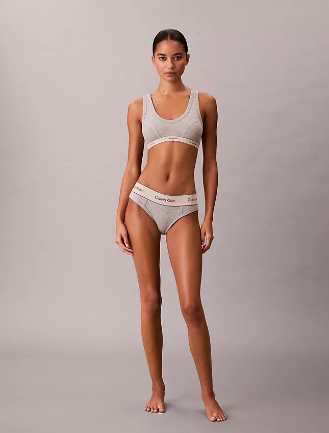 Perinteinen, kevyesti vuorattu, Cotton Stretch-mallinen kolmiomallinen Bralette Perinteinen, kevyesti vuorattu, Cotton Stretch-mallinen kolmiomallinen Bralette
