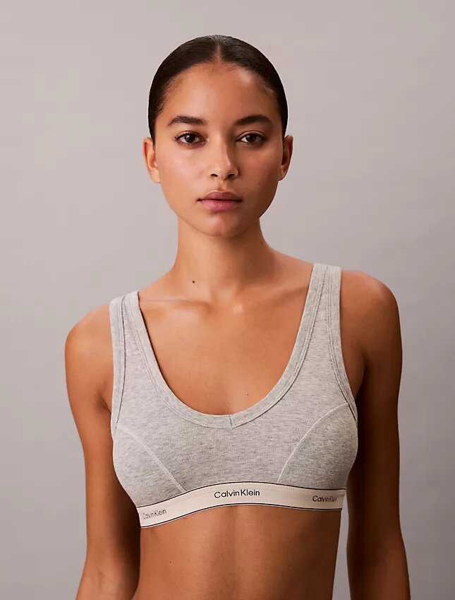 Perinteinen, kevyesti vuorattu, Cotton Stretch-mallinen kolmiomallinen Bralette Perinteinen, kevyesti vuorattu, Cotton Stretch-mallinen kolmiomallinen Bralette