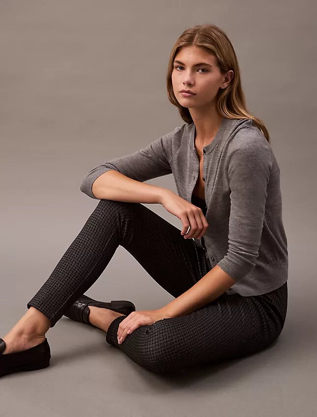 Ponte-kankaasta valmistetut houndstooth-kuvioiset skinny-housut Ponte-kankaasta valmistetut houndstooth-kuvioiset skinny-housut