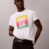 Pride-logolla varustettu Easy Tee -paita Pride-logolla varustettu Easy Tee -paita