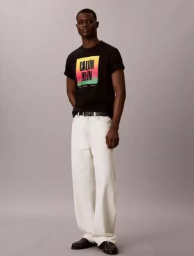 Pride-logolla varustettu Easy Tee -paita