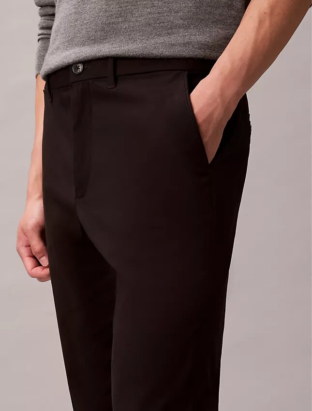Puuvillasatiiniset slim-fit-chino-housut Puuvillasatiiniset slim-fit-chino-housut