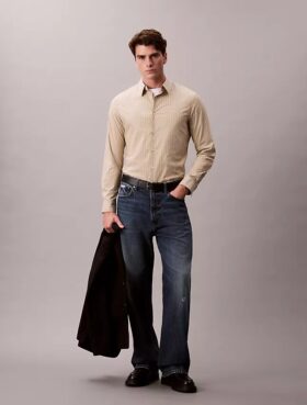 Raidallinen slim fit -paita napituskauluksella