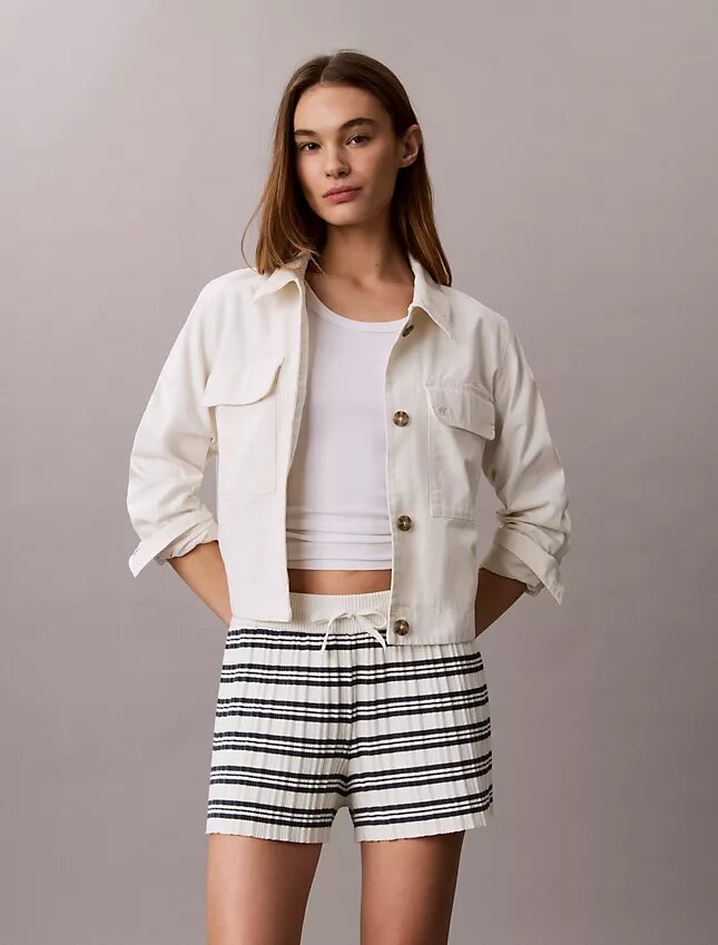 Raidalliset ribbineulotut shortsit Raidalliset ribbineulotut shortsit