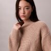 Rib-neulottu, rento turtleneck-villapaita Rib-neulottu, rento turtleneck-villapaita