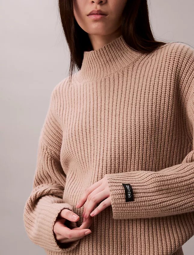 Rib-neulottu, rento turtleneck-villapaita Rib-neulottu, rento turtleneck-villapaita