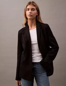 Räätälöity rayon-bleiseri Räätälöity rayon-bleiseri