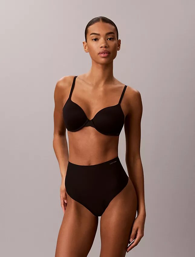 Second Skin -tasoittava Thong Second Skin -tasoittava Thong