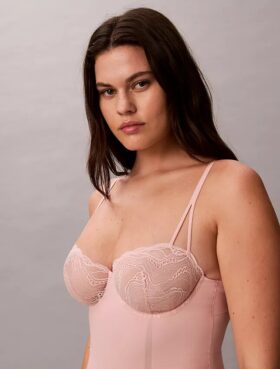 Sensual Stretch Lace Bodyt Sensual Stretch Lace Bodyt