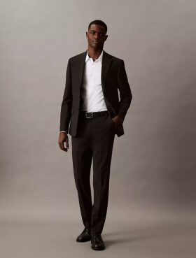 Slim Fit -pukuhousut