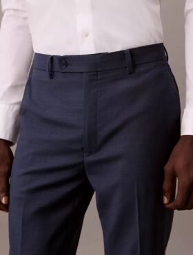Slim Fit -pukuhousut