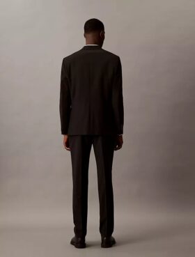 Slim Fit -pukuhousut