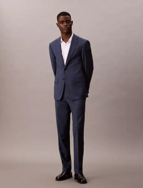 Slim Fit -pukutakki