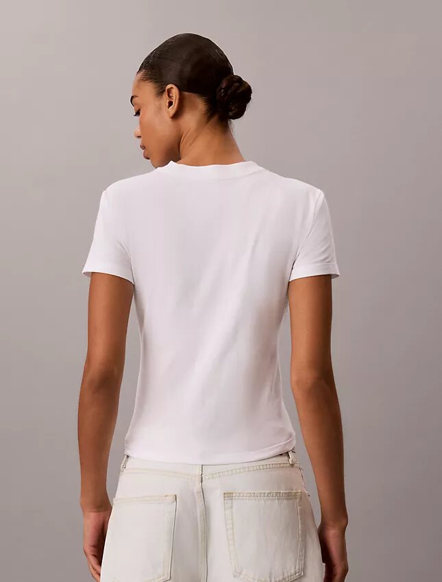 Slim-mallinen kerroksellinen logopaita Slim-mallinen kerroksellinen logopaita