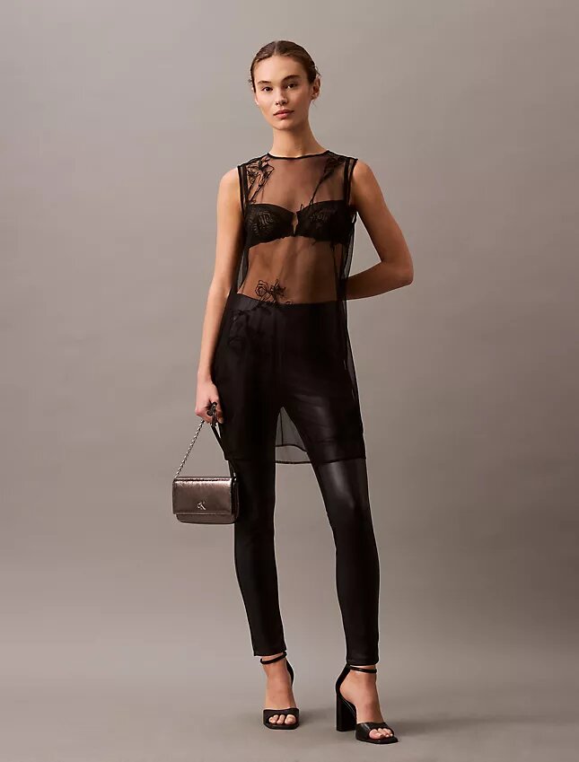 Tekonahkaiset leggingsit Tekonahkaiset leggingsit