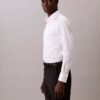 Teräksenvärinen yksivärinen slim fit -paita napit edessä