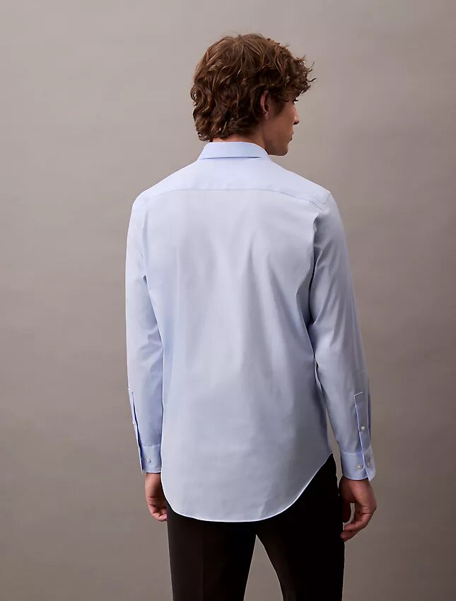 Tyylikäs, joustava slim fit -paita napit edessä Tyylikäs, joustava slim fit -paita napit edessä