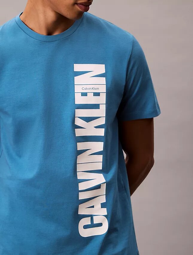 Vertikaalinen logokuva Klassinen T-paita Vertikaalinen logokuva Klassinen T-paita