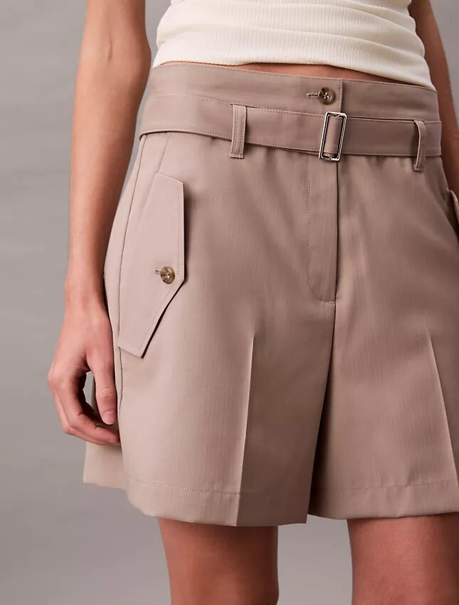 Villaseoksesta valmistetut herringbone-kuvioiset käytännölliset shortsit Villaseoksesta valmistetut herringbone-kuvioiset käytännölliset shortsit
