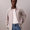 Viskoosi-nylon-sekoitteinen raidallinen rento napituspaita Viskoosi-nylon-sekoitteinen raidallinen rento napituspaita