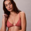 Yksivärinen kolmiomallinen Bikini-mallinen uimapuvun yläosa Yksivärinen kolmiomallinen Bikini-mallinen uimapuvun yläosa