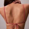 Yksivärinen kolmiomallinen Bikini-mallinen uimapuvun yläosa Yksivärinen kolmiomallinen Bikini-mallinen uimapuvun yläosa
